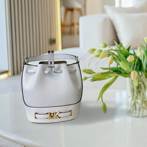 Michael Kors 35S3G6RM8T Reed Medium Pebbled Leather Bucket Bag IN OPTIC WHITE - Picture 1 of 4